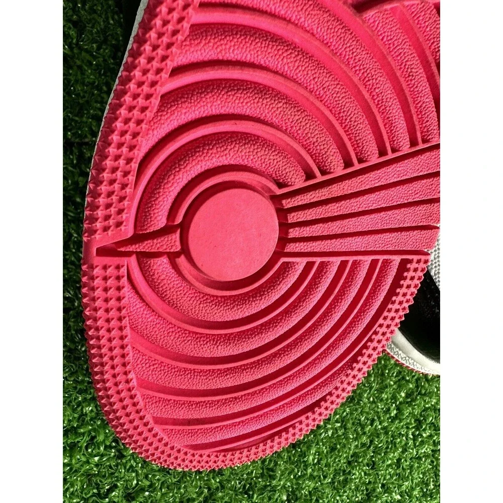 NIKE AIR JORDAN 1 LOW (GS) BLACK-HYPER PINK‎ SZ 4.5 [554723-061]